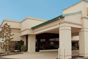 Ramada Inn by Wyndham Fairfield NJ
